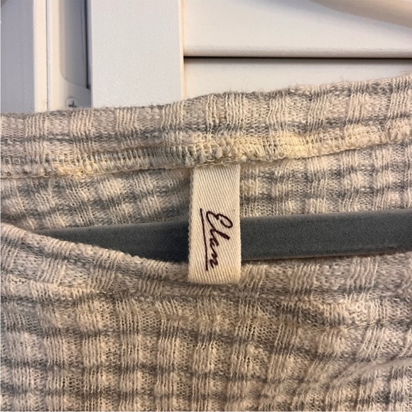 Elan Gray Crew Neck Sweater with Textured Knit - Picture 2 of 4